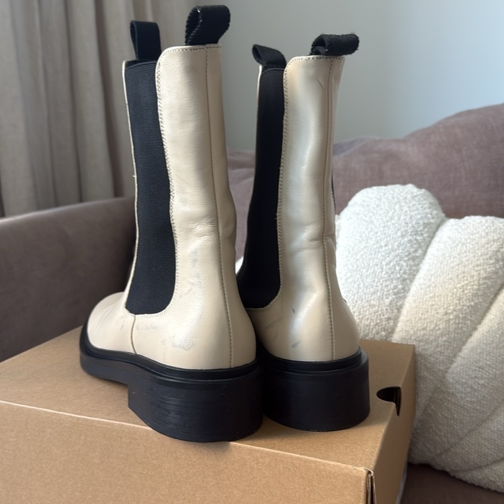 Massimo Dutti Women’s Chelsea Boots Size EU 39 / US 8.5
Cream / Off-white - Picture 7 of 12